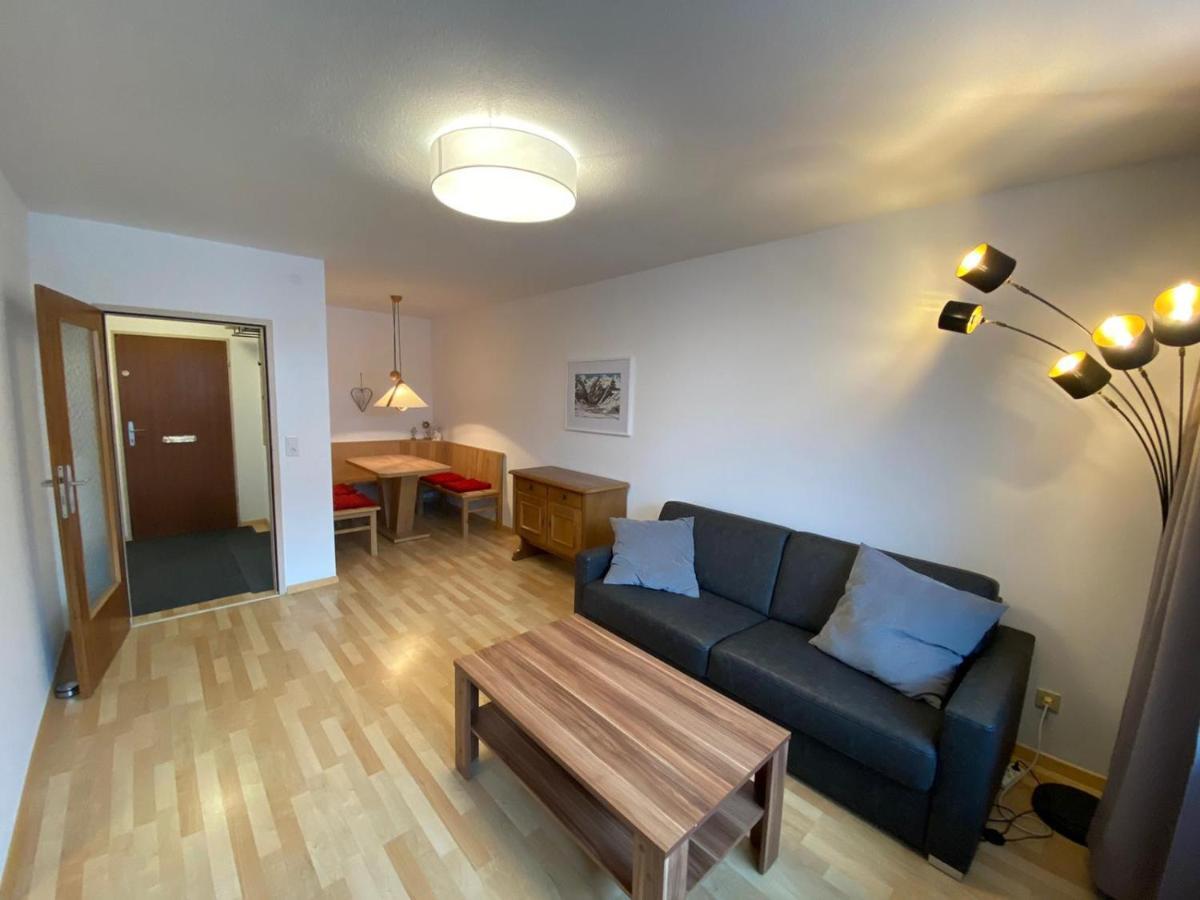 Apartment Haus 3 Top 16 - By Four Seasons Apartments Kaprun Bagian luar foto